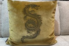 Подушка Дракон, фото 8 марта Подушка Дракон 8 марта